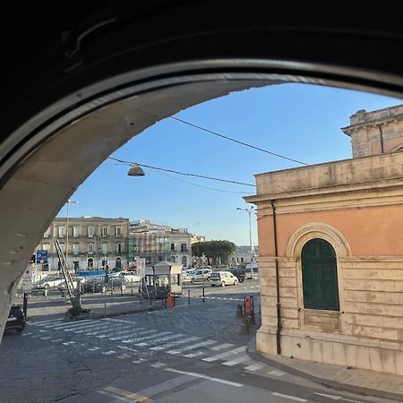 Raha Suites Syracuse Luaran gambar